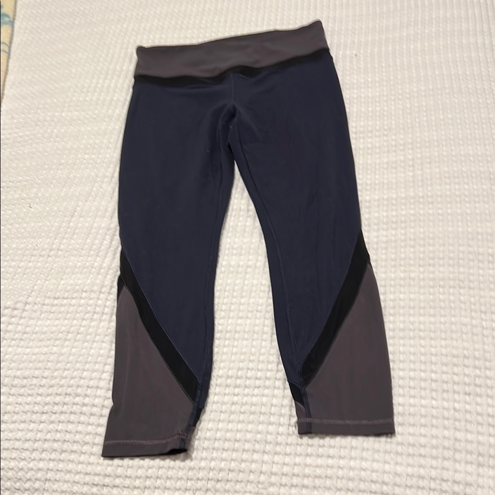 Athleta Womens Leggings in Gray and Black